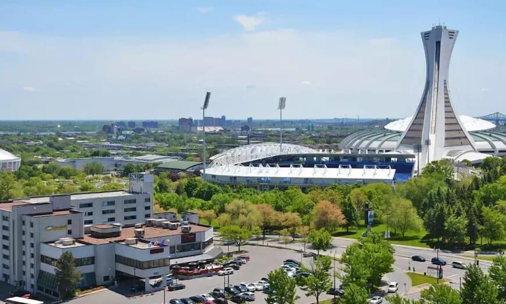 هوتل يونيفيرسال مونتريال المنطقة الخارجية