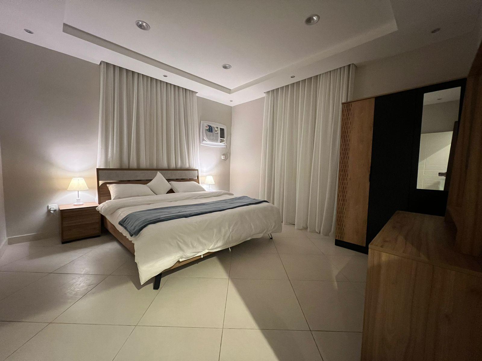 Elegant Apartment with Comfortable and Simple Furniture | 5577 Bedroom