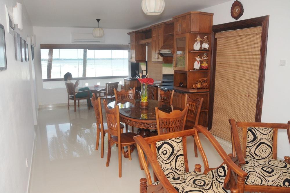 وايت فيلا ريزورت آونجالا منطقة الانتظار في الردهة