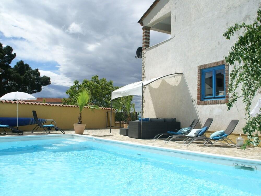 Lovely Villa in Kastelir Croatia With Private Pool Exterior