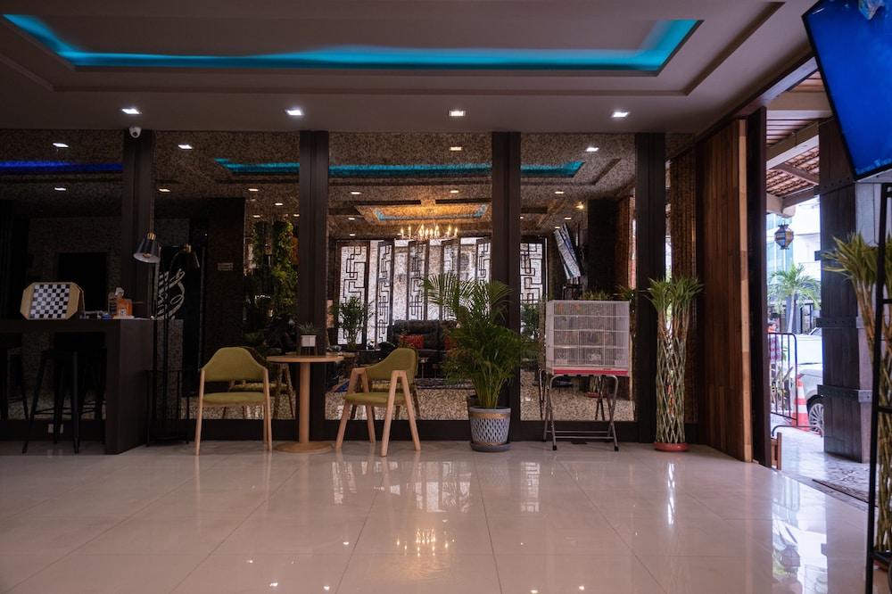 Grand Orlov Apart Hotel Lobby