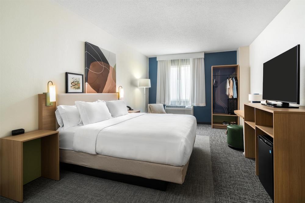 Spark by Hilton Hamburg