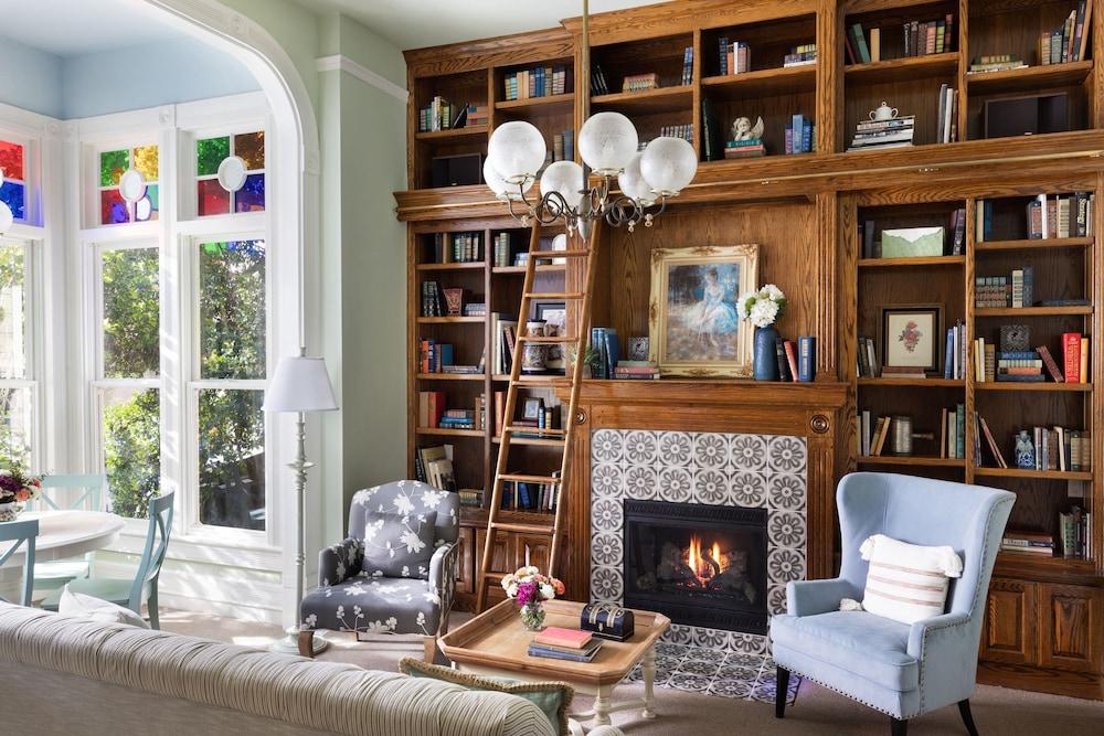 جاردن ستريت إن، إيه كيركوود كوليكشن هوتل منطقة الجلوس في الردهة