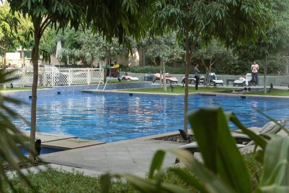 بيلافستا، شقة مذهلة مكونة من ثلاث غرف نوم حمام سباحة مكشوف