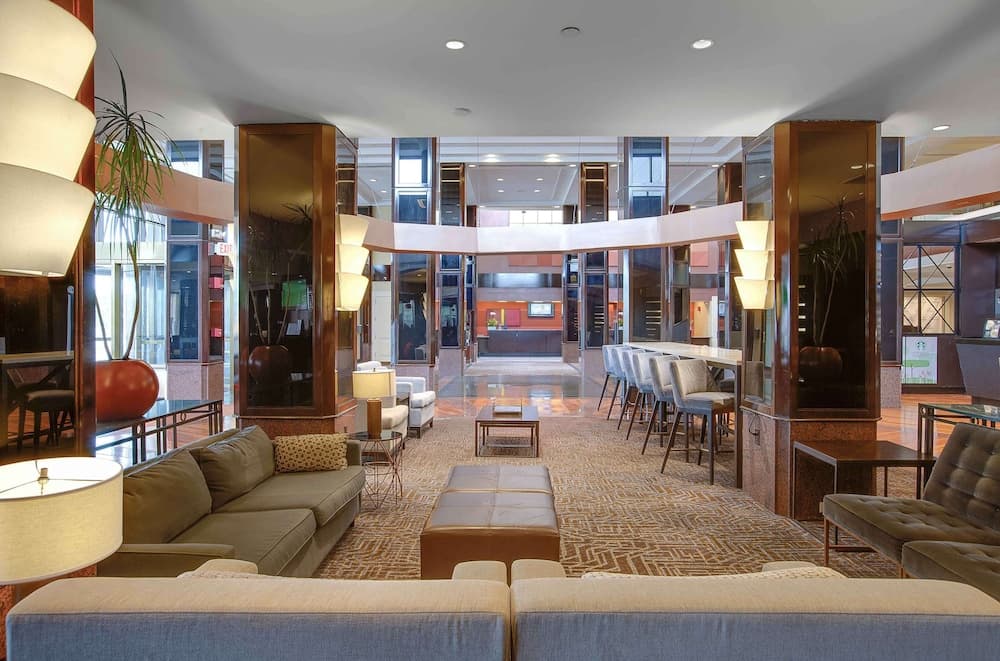 Hilton Newark Airport Reception