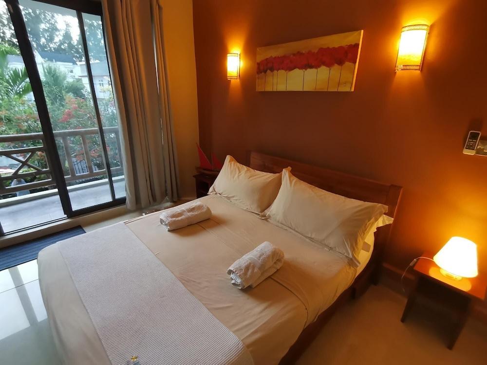 سي فيو ياناهيتا 3 بد رومز أبارت ويذ كومون بول الصورة الأساسية