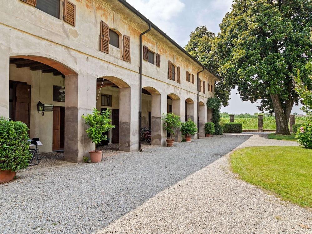 Typical Farmhouse With Heated Pool