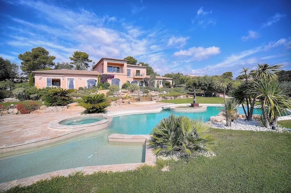 هافر دي بايكس  5 إيتول برستيج جاكوزي، هامام، ساونا، بيسين تشاوفي موجين كان غراس الصورة الأساسية