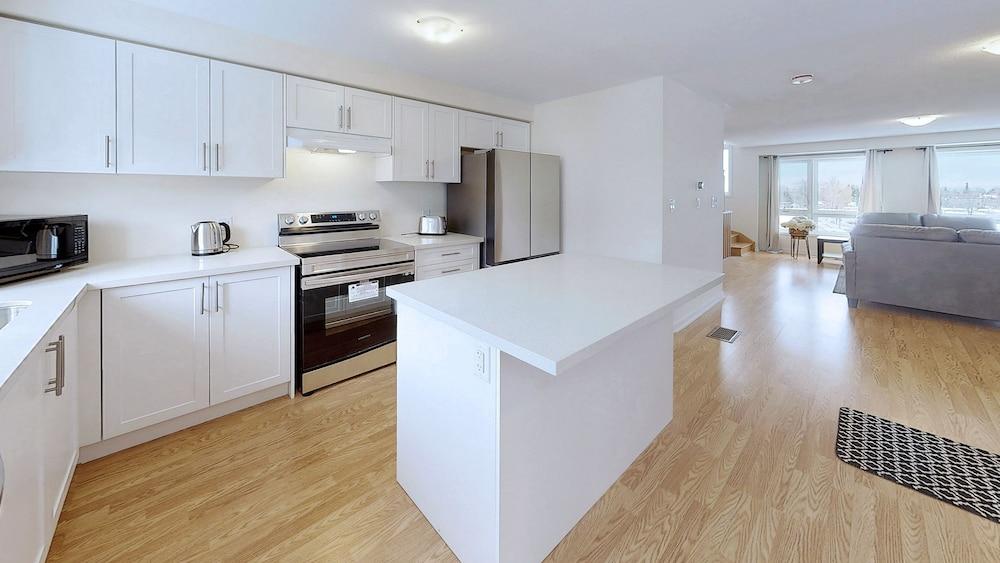 مودرن 3 بد روم أوشاوا هوم داخلي