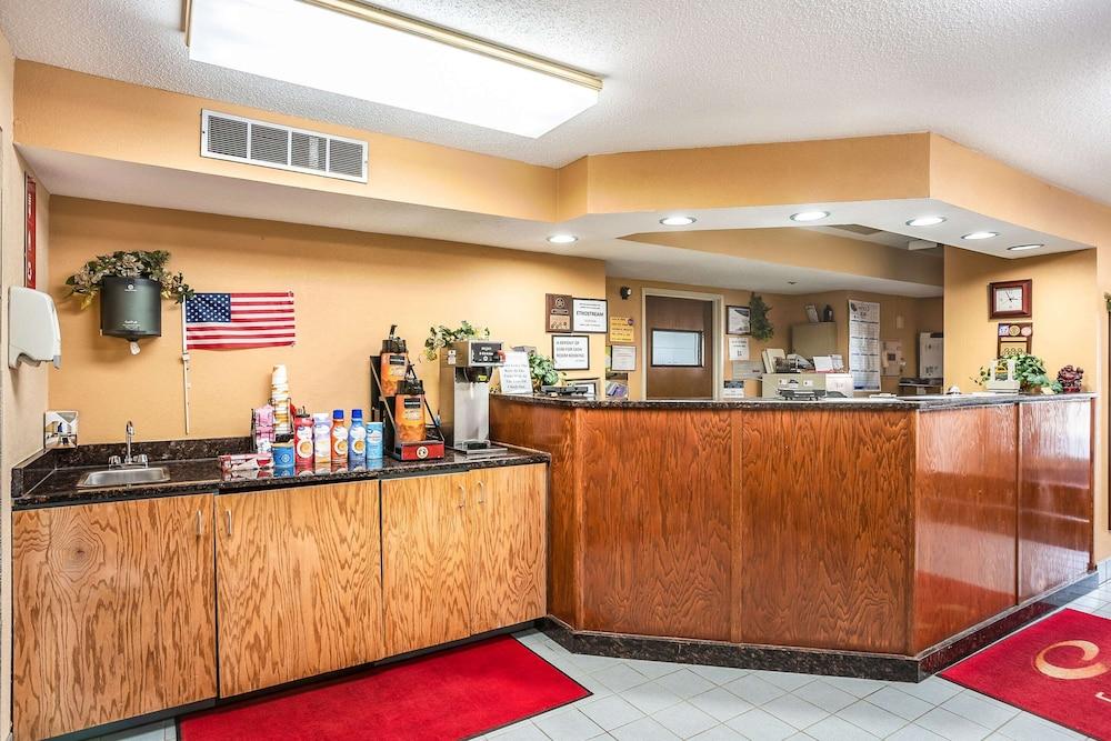 Econo Lodge Princeton Featured Image