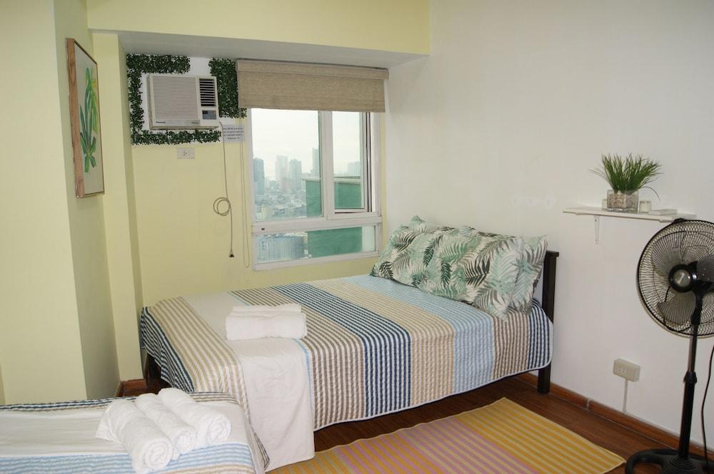 The Beacon Makati by mvmtransient Room