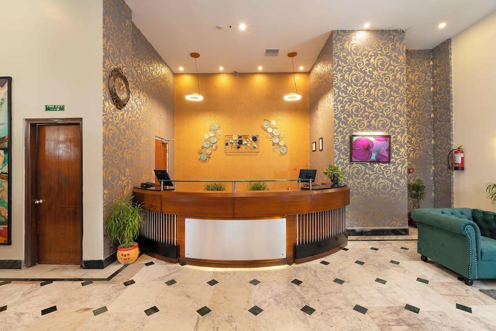 إندسيمارت هوتل منطقة الاستقبال