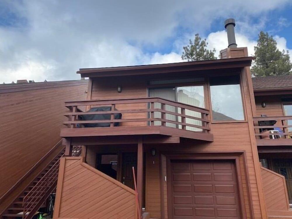 Canyon Ski & Racquet #1 - Near Hike & Bike Trails! Featured Image