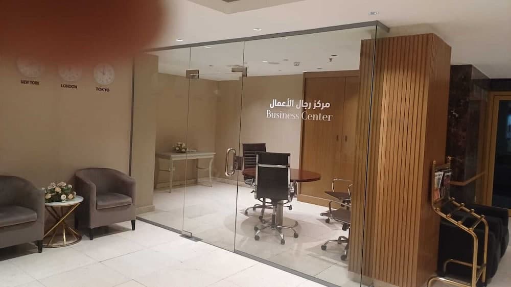 فندق ميرادور منطقة الاستقبال