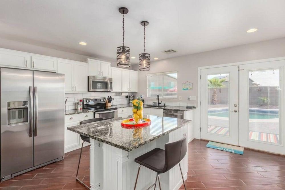 ديزرت أواسيز باكي جاماروم بول جولف غرفة