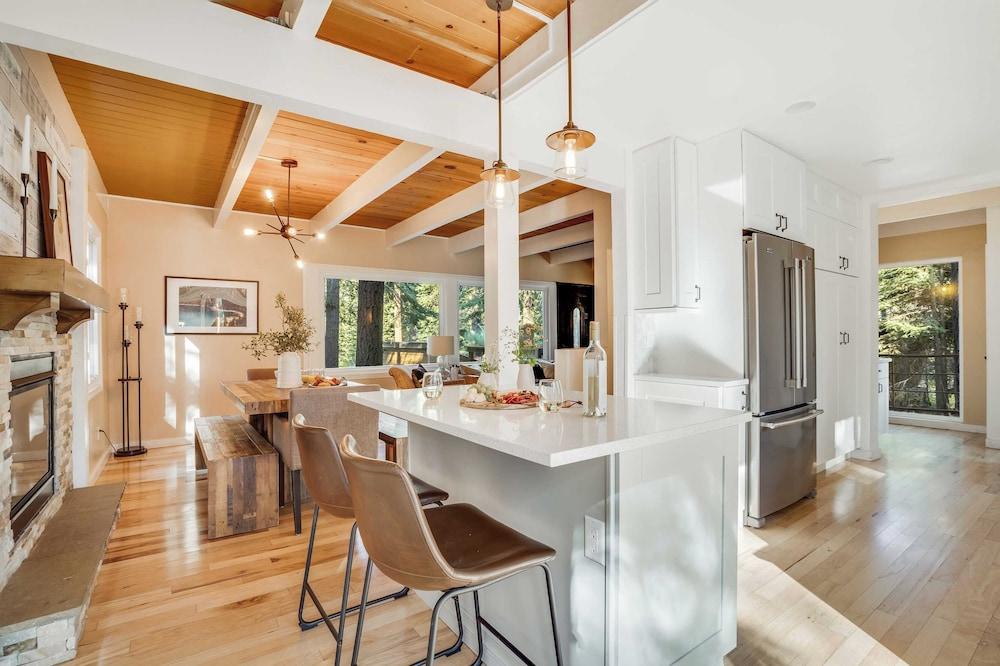 هوموود باي أفانتستاي أمازينج فاميلي كابين وي/ هوت توب آند سونا داخلي