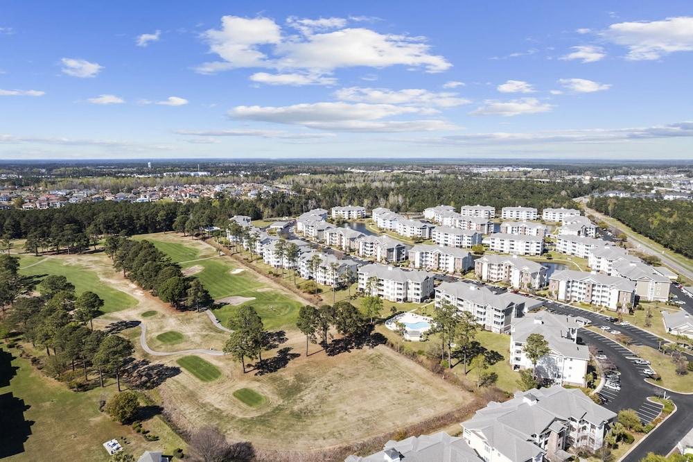 ستونينج 2بد روم 2با جولف فيلا نير بيتش منظر من الجو