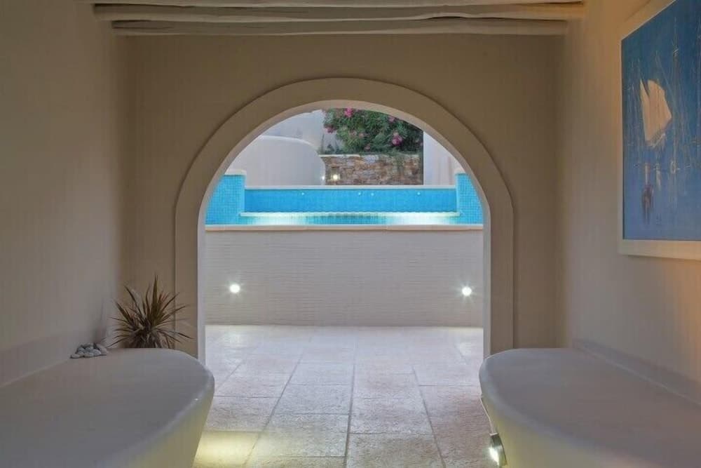 Kouros Art Hotel - Adults Only Exterior detail