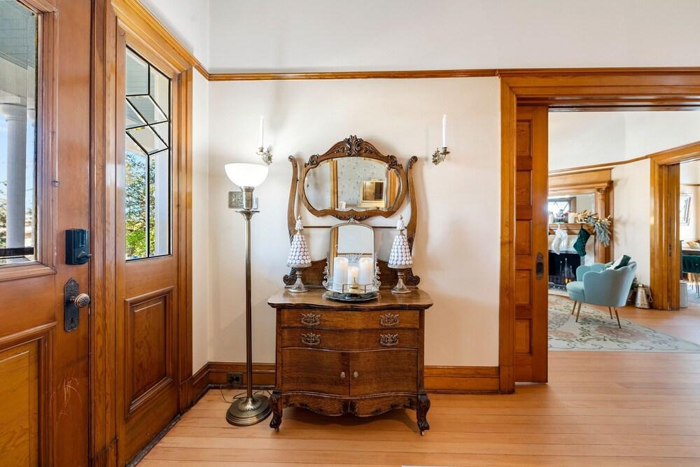 هيستوريك برينكمير مانور ستيبس تو داون تاون تشارم غرفة