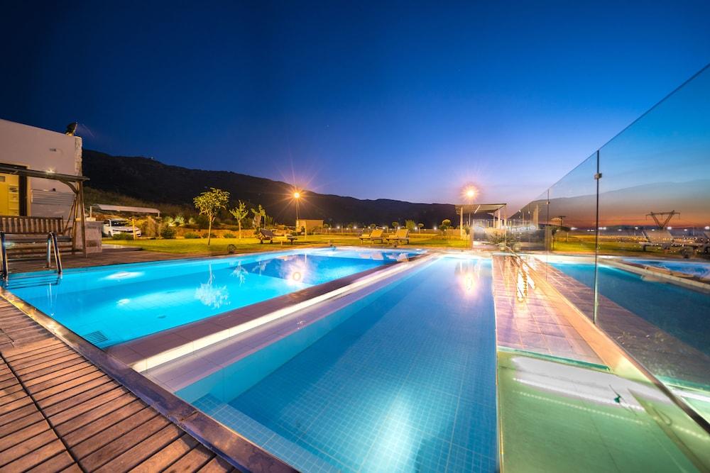 Villa Kedria with a panoramic ocean view Exterior