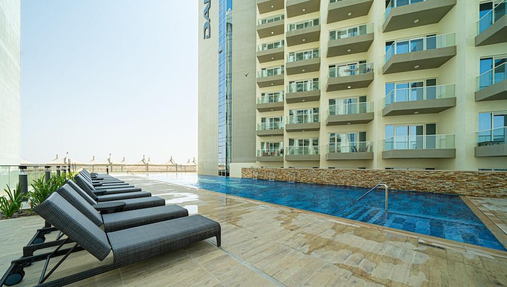 شقة راقية وفسيحة للمعيشة بغرفة نوم واحدة في فيرديس حمام سباحة مكشوف