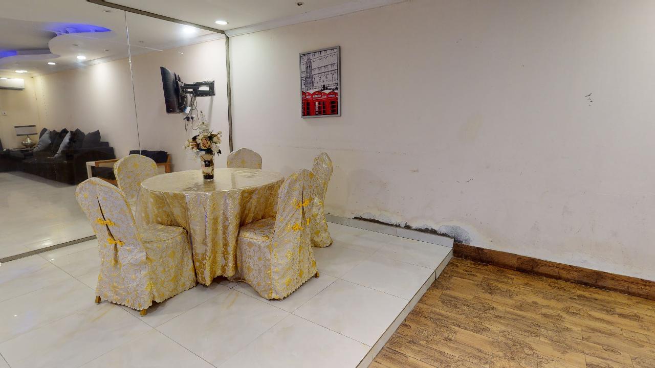 Amazing Chalet with Pool | 978 Dining