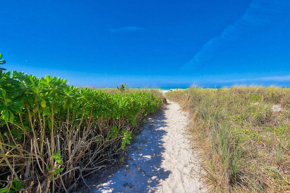 كابانا بيتش كلوب باي آر في أيه الشاطئ