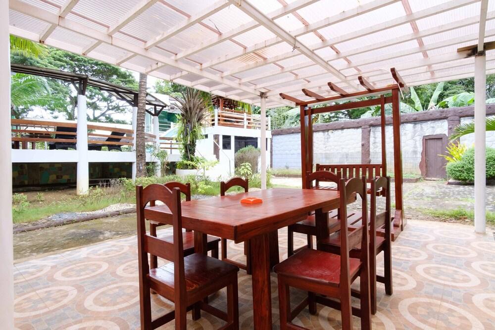 ريد دورز بريميوم آت أوبيرج رود إكستنشن المنطقة الخارجية