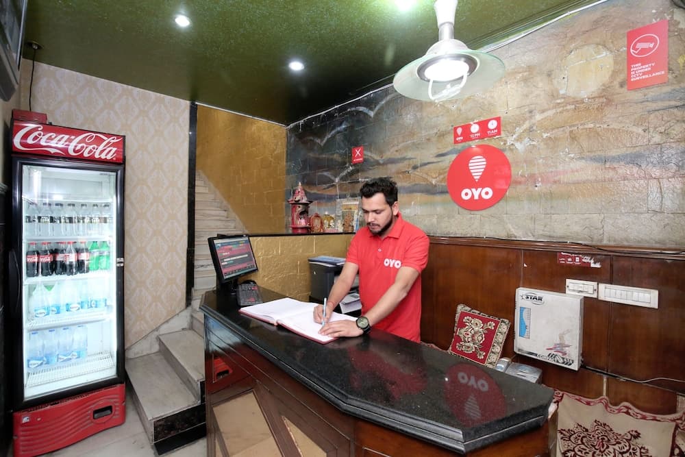 OYO 10144 Hotel Southend Reception