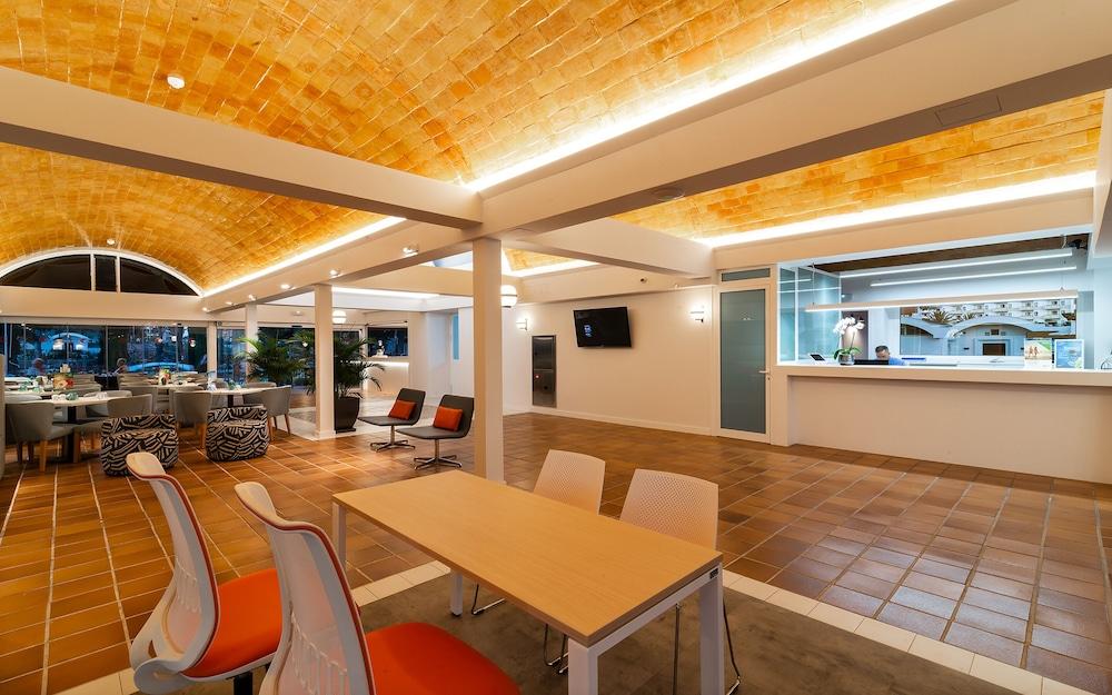 بنجالوز كورديال بياريتس منطقة الاستقبال