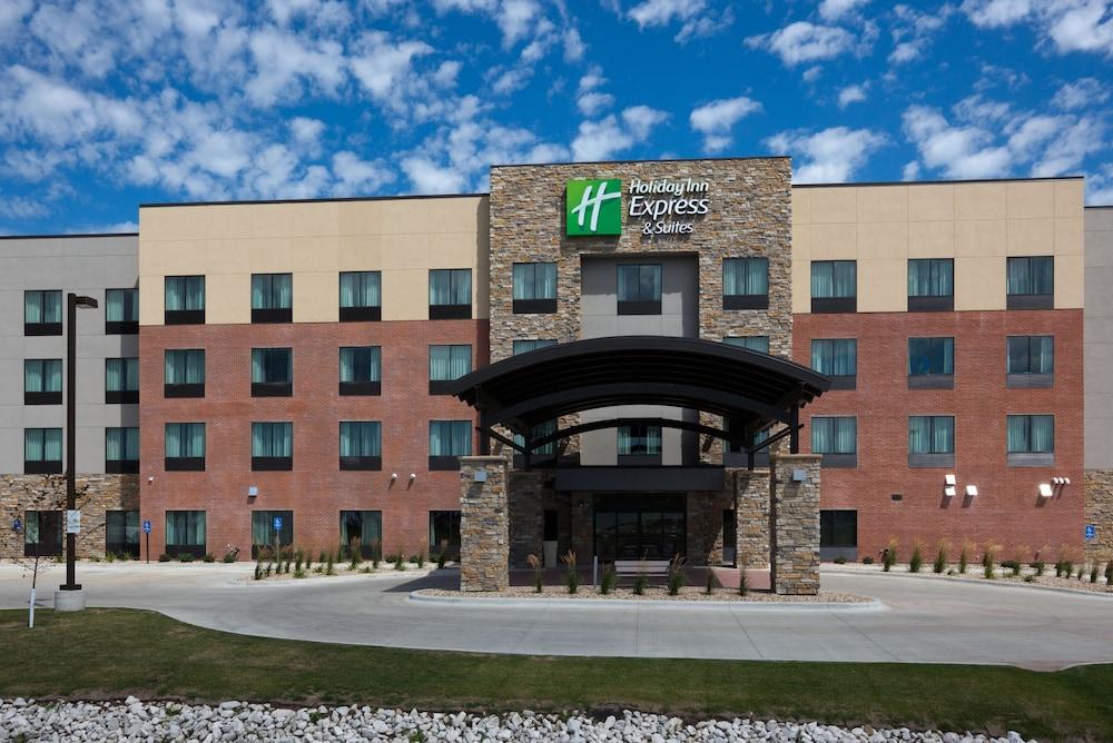 Holiday Inn Express Hotel & Suites Fort Dodge by IHG