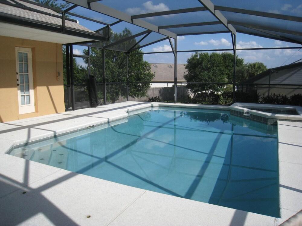 Stunning 4 bed Villa With South Facing Pool and spa With no Immediate Rear Neighbors - 309 Waterslide