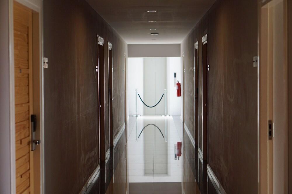 SR Residence Hotel Interior