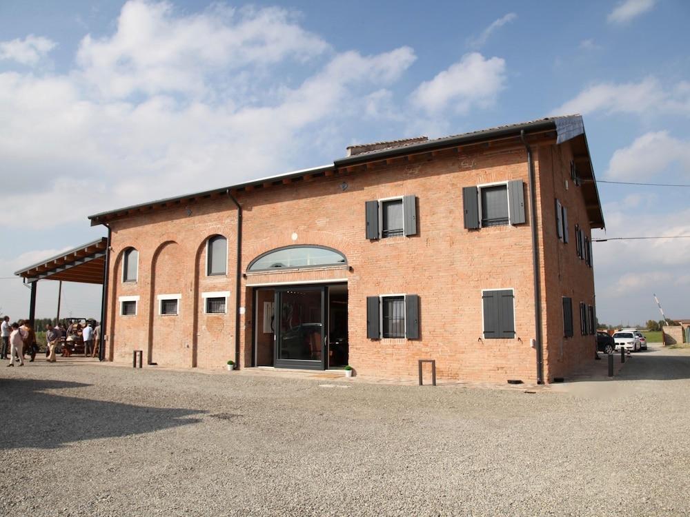 لا كاشينا دي بالساميكو بونيني المنطقة الخارجية