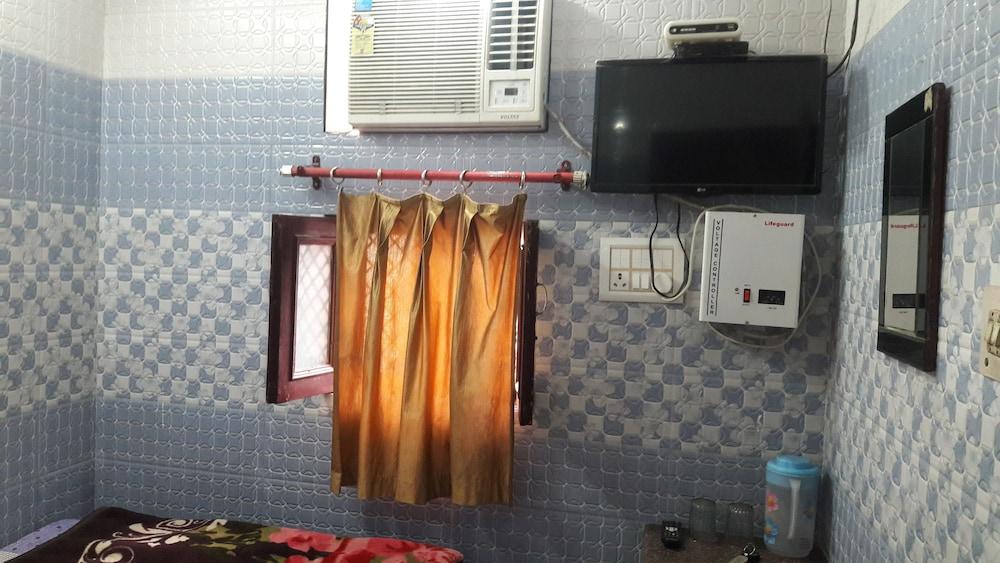 ساي كريبا جيست هاوس