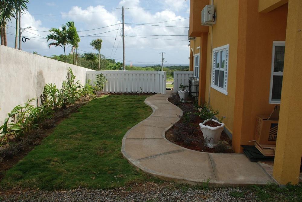 ذا ديسكفري باي لوكس أبارتمنت الصورة الأساسية