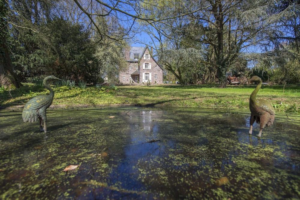 لا ميزون روج