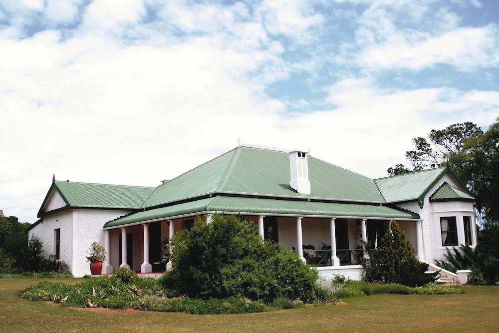 Leeuwenbosch Shearers Lodge Exterior