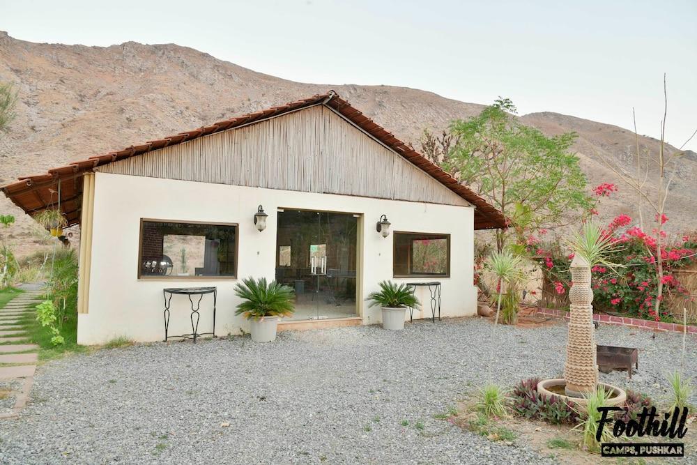 Foothill Pushkar Resort Exterior