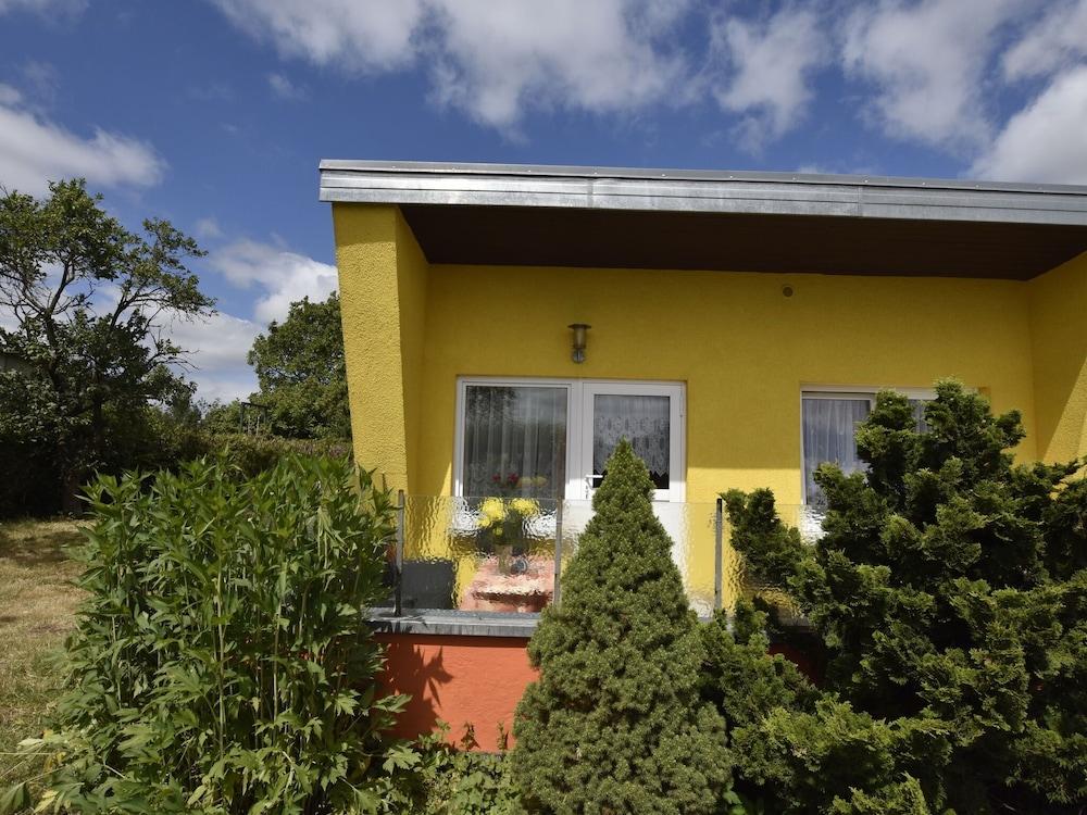 Beautiful Bungalow in Kröpelin Near Sea