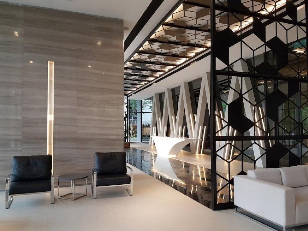 إكسبريشنز بروفيشينال سويتس باي آي هوست هومز منطقة الاستقبال