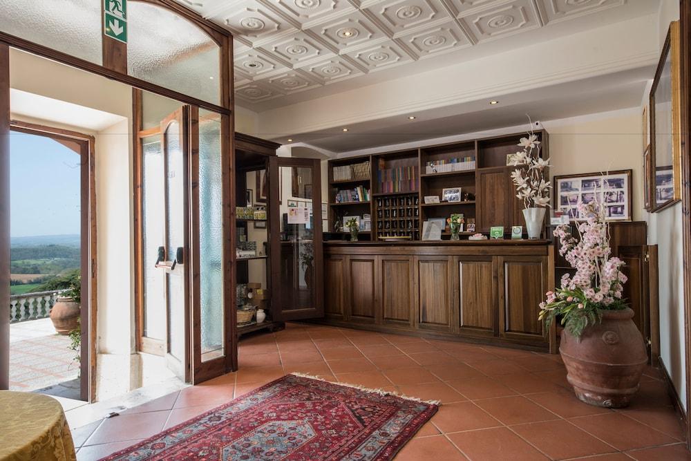 فيلا ليكي هوتل ويلنيس منطقة الاستقبال