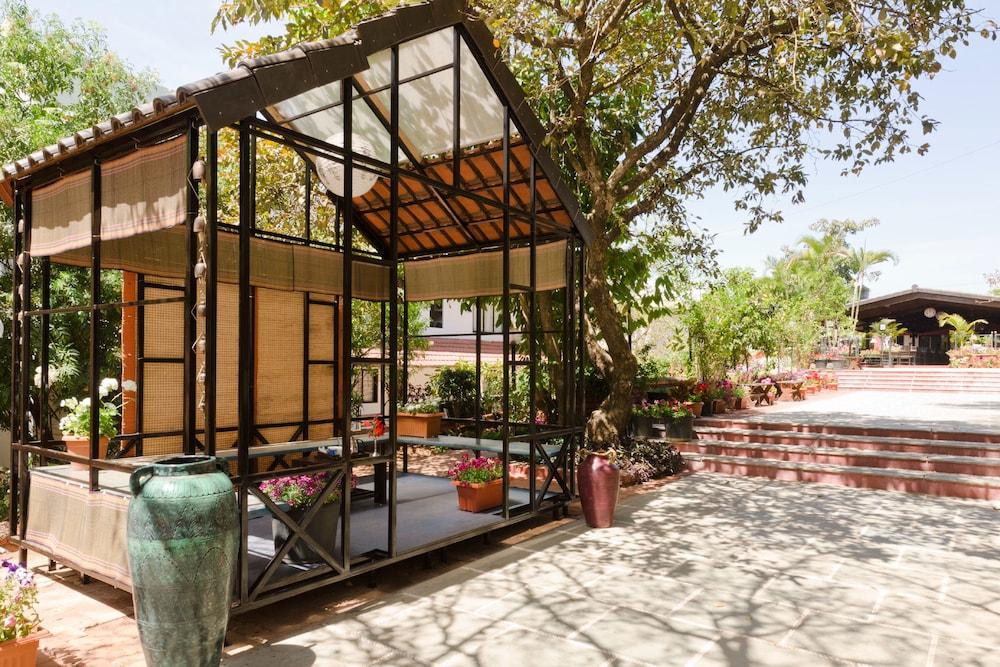 Saj Mahabaleshwar Property Grounds