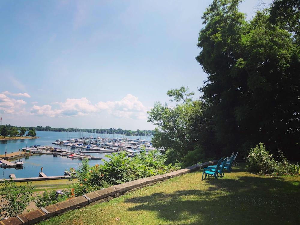 ووتر سايد إن