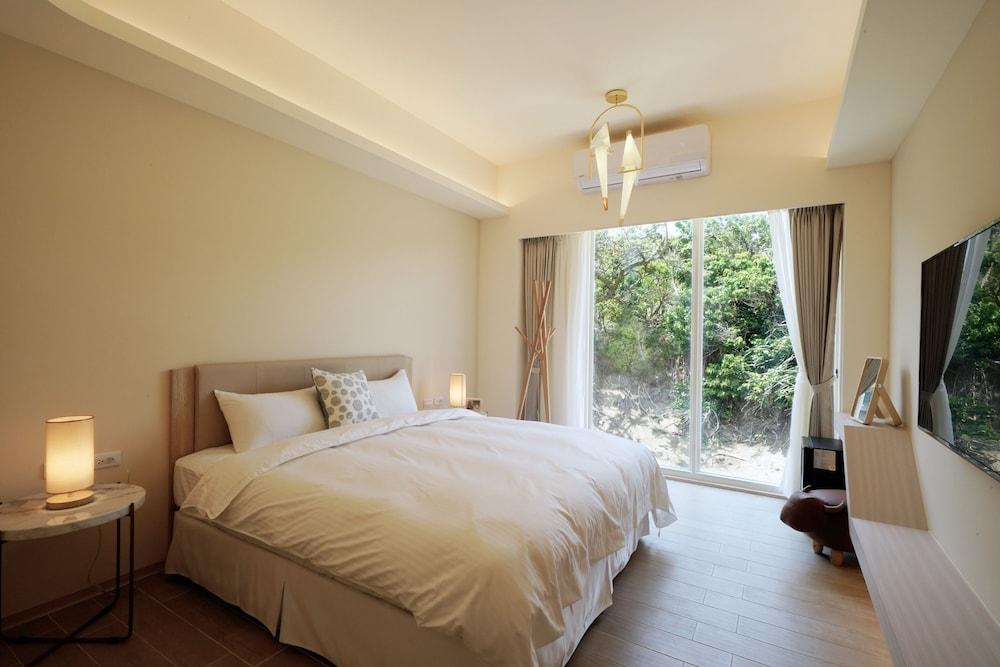 Little Piggy B&B Room