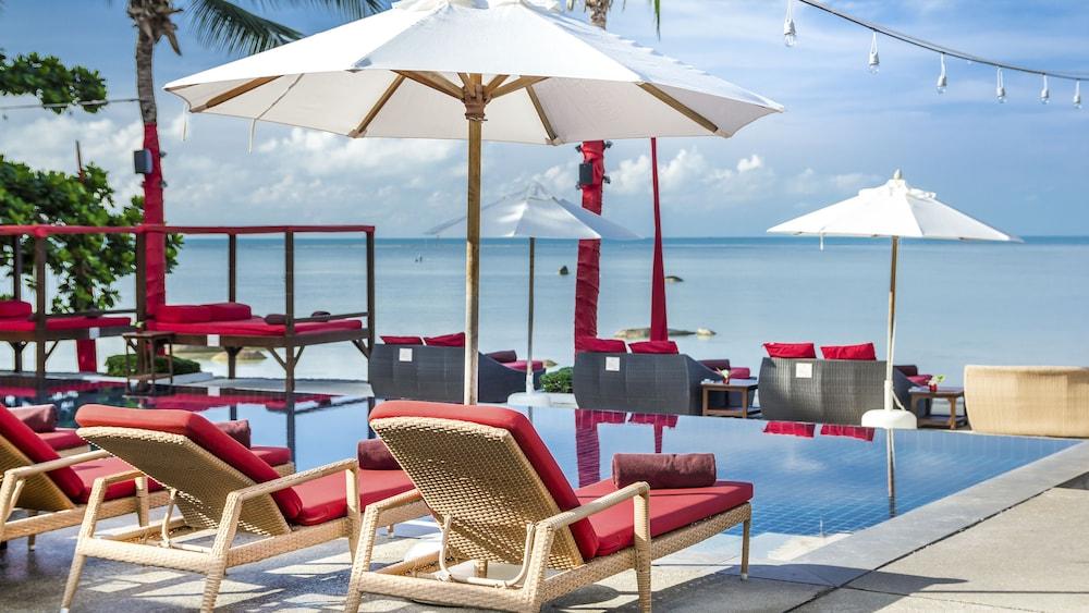 بيتش ريبابليك، كوه ساموي حمام سباحة مكشوف