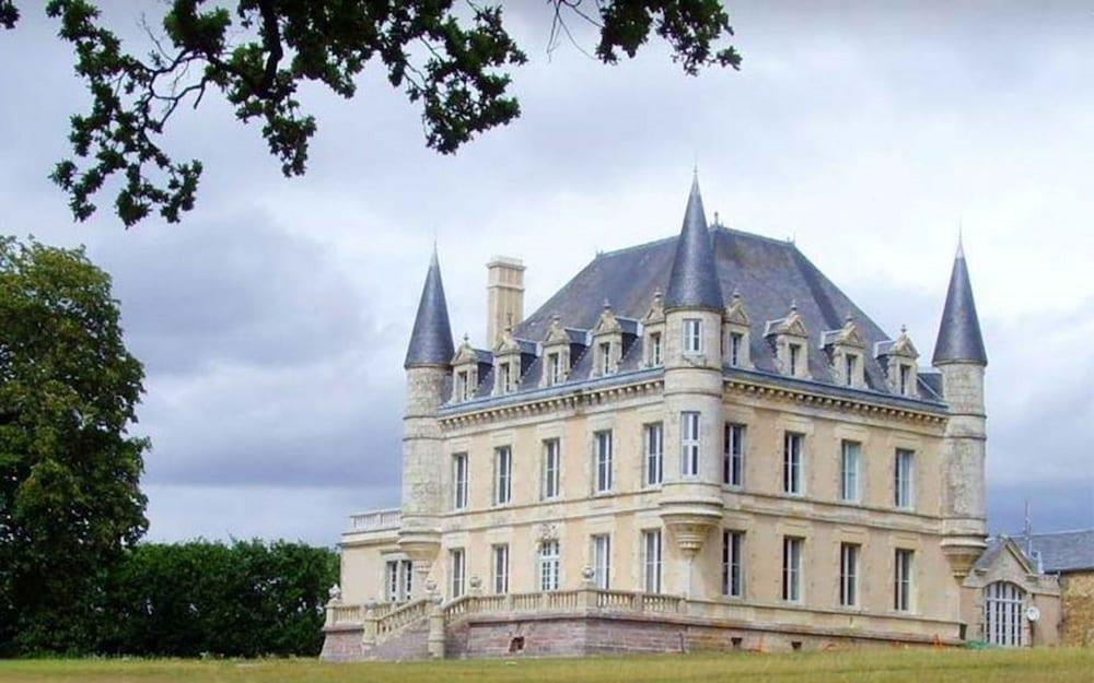 Château De La Goujonnerie Exterior detail