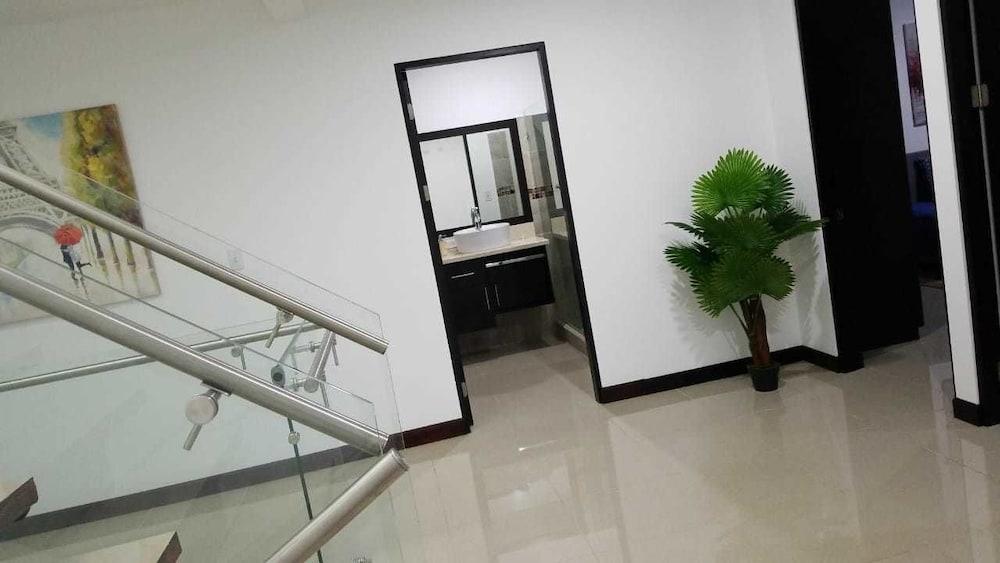 Las Yagrumas Condo Escazu Interior