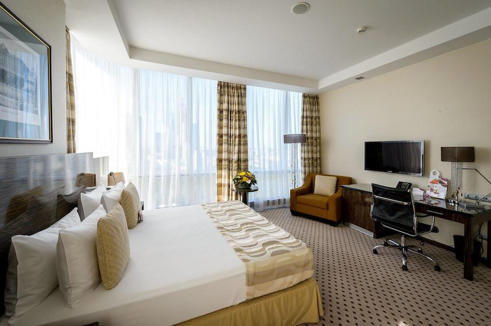 كراون بلازا موسكو وورلد تريد سنتر، آن آي آيتش جي هوتل غرفة