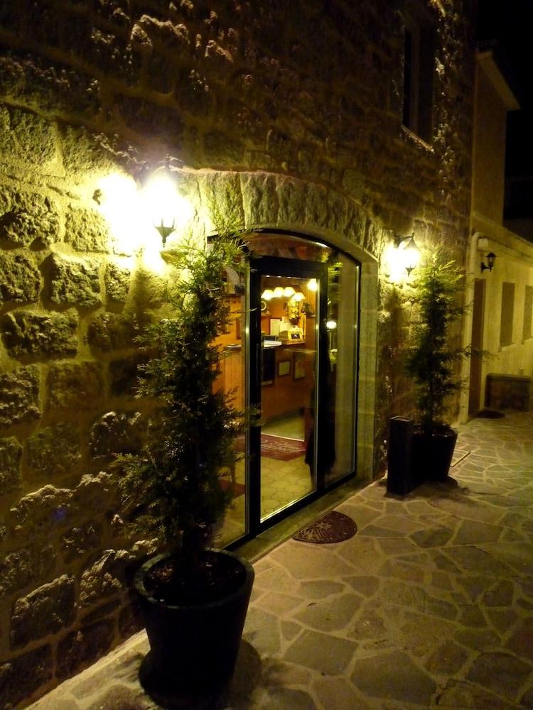 لوجي دو فرنس لو روشيه بلانك المنطقة الخارجية